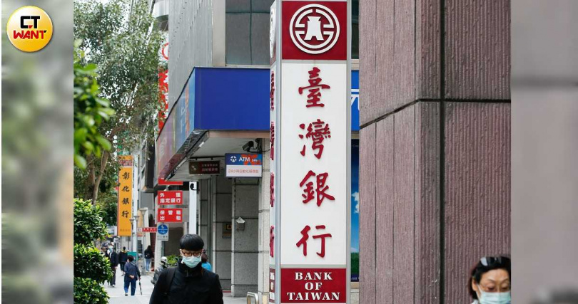 建商透露，曾碰到不少在銀行貸款不順利的民眾，回過頭從驗屋或契約上找問題，以拖延交屋時間或協商免違約金解約。（圖／黃耀徵攝）