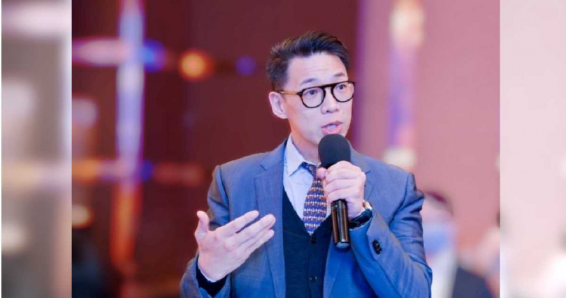 吳奕綸原專攻智慧財產類的訴訟案件，因越來越多購屋人找他求援，現在也幫被限貸令打到、無法順利交屋的民眾，想辦法與建商協商。（圖／吳奕綸提供）