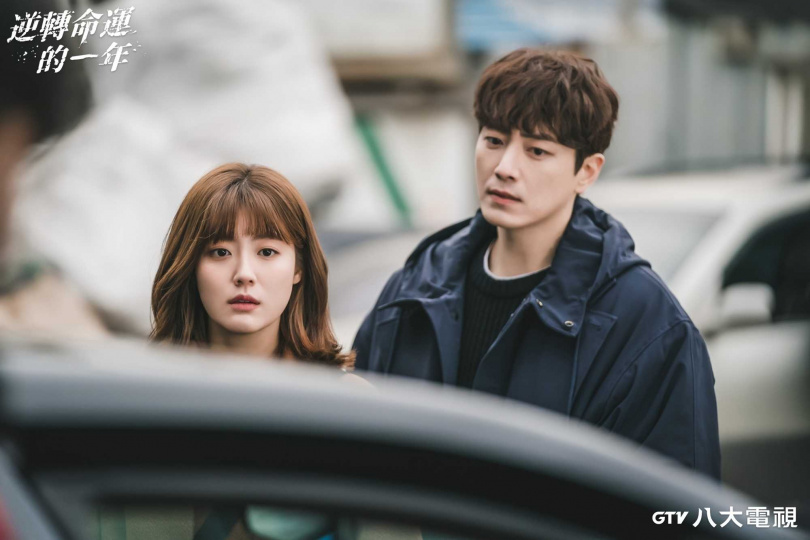 李浚赫(右)首次合作南志鉉(左),誇讚對方完美的像AI。(圖/八大提供)