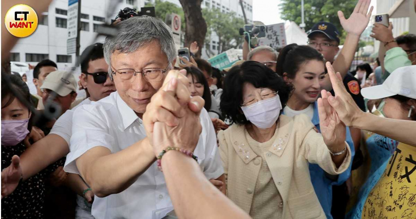 柯文哲希望高等法院直播開庭過程。（圖／黃耀徵攝）