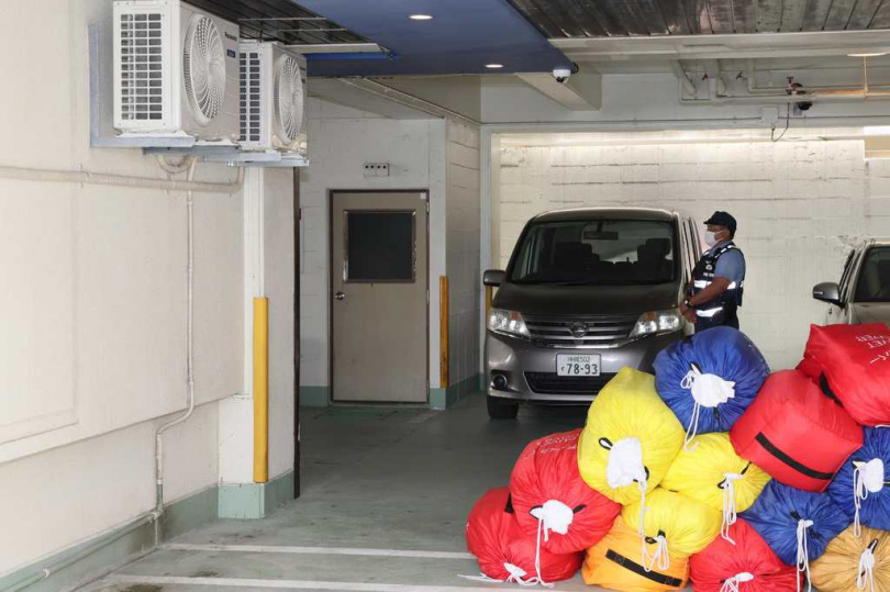 沖繩39歲女子被發現陳屍飯店,20歲美軍陸戰隊員因涉嫌搶劫殺人遭捕。