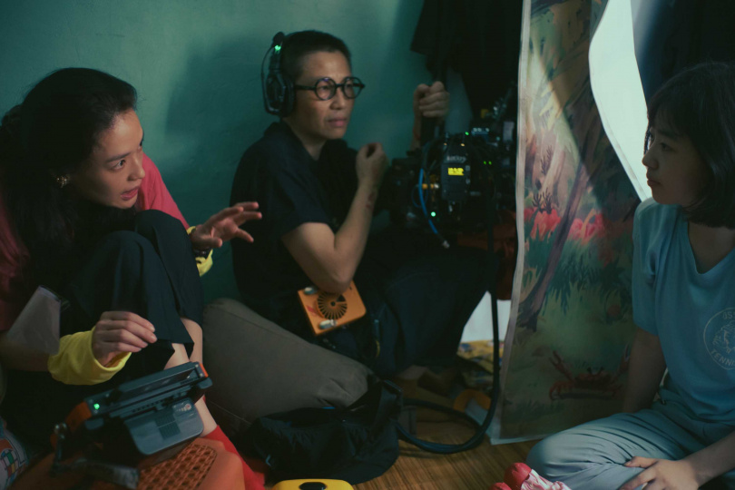 為了不讓白小櫻（右）產生心理陰影，《女孩》導演舒淇特別調整拍攝方式，用象徵手法呈現陰暗面。（圖／甲上娛樂國際）