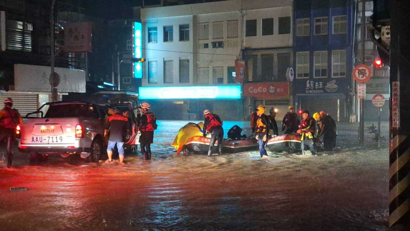 消防弟兄救災。（圖／蘇澳鎮公所）