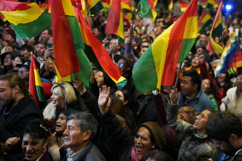 玻利維亞宣布進入經濟與社會緊急狀態,外匯存底暴跌至23億美元,創歷史新低。