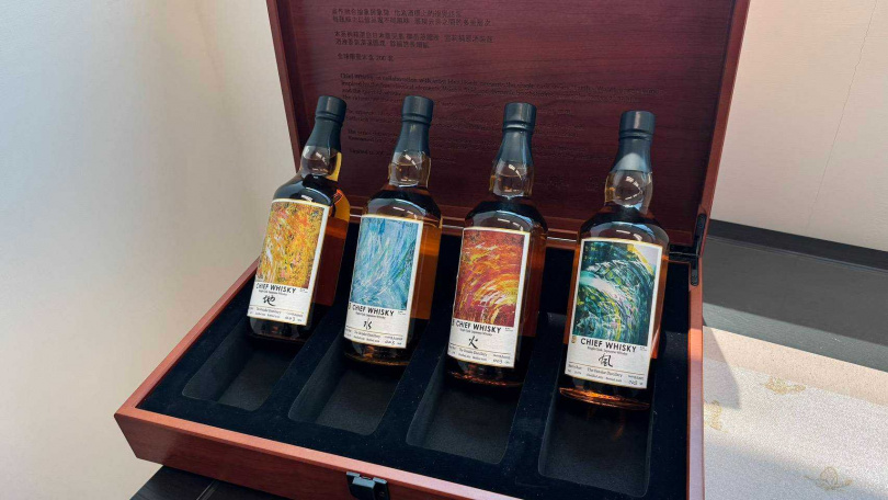 台灣抽象藝術家謝義錩，攜手清威酒藏發表會，政商名流參與，饗藝術與時間淬鍊之美。（圖片提供／清威酒藏）