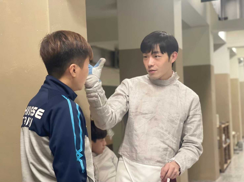牧森殺青後報名了擊劍錦標賽。（圖／周子娛樂提供）