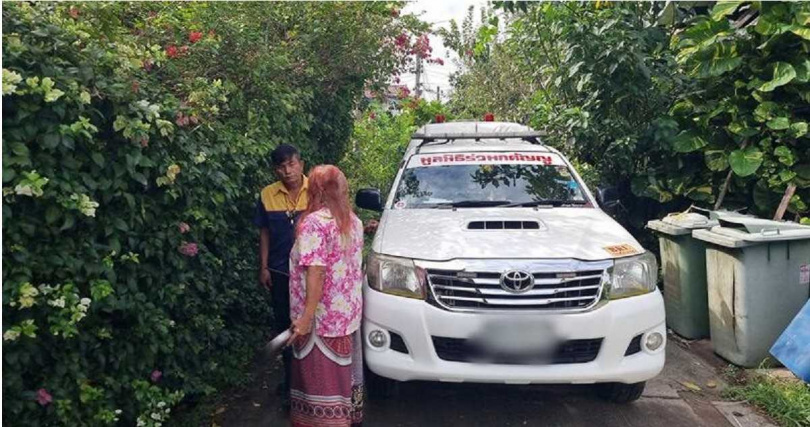 居指出死者與女友疑長期濫用藥物，行為怪異，曾企圖縱火。（圖／翻攝自Khaosod）