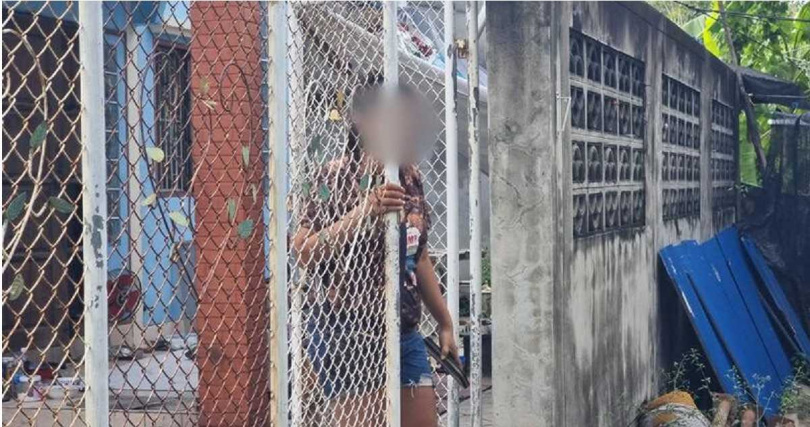 警方封鎖現場進行調查，並將遺體送驗以釐清真正死因。（圖／翻攝自Khaosod）