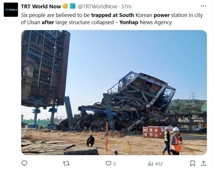 消防與救難人員在倒塌鋼構殘骸中展開搜救作業。(圖/翻攝自X,@TRTWorldNow)