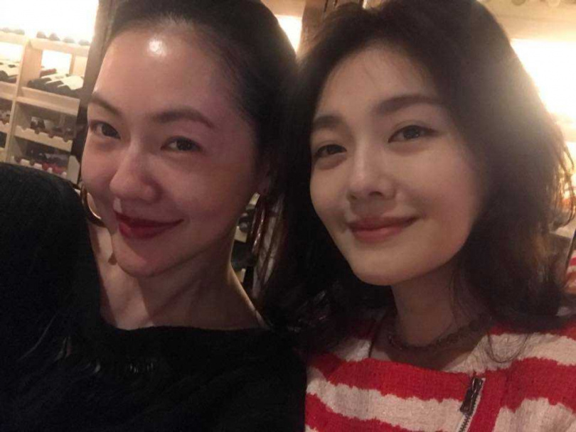 小S(左)痛失大S,需要更長時間調整情緒。(圖/小S臉書)