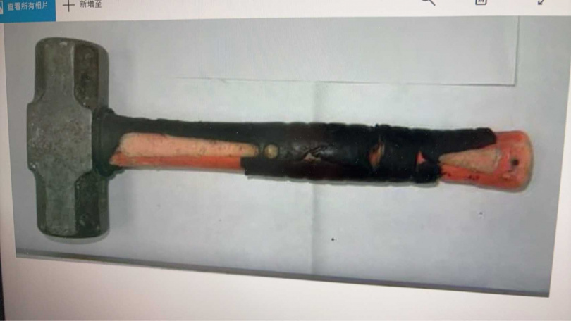 殺人魔張介宗手段殘忍，利用榔頭、剪刀、尖嘴鉗、長尖刀及其他銳器共5種「凶器」，殺害並分屍3名被害人。監所內則情緒淡定，（圖／翻攝畫面）