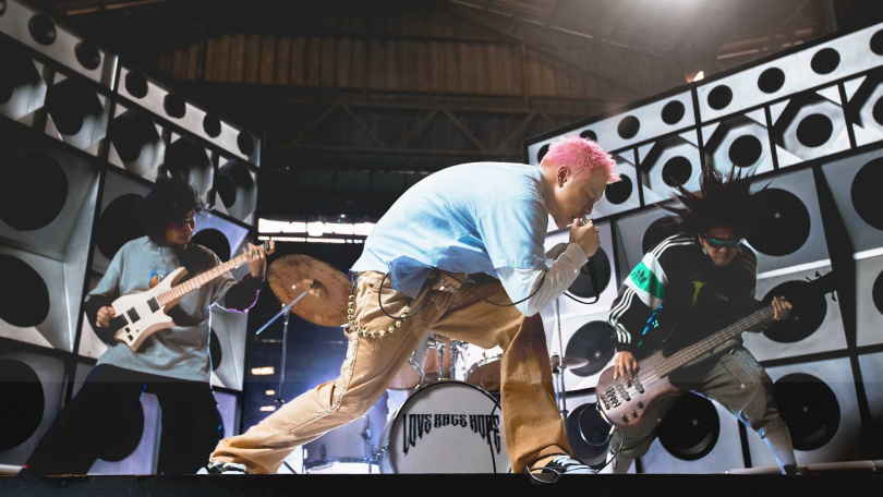 一向對視覺美學有高標準的周湯豪，這次更遠赴泰國拍攝MV。（圖／環球音樂提供）