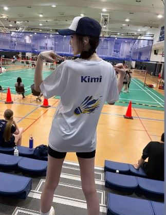 妻子陳若儀也同步曬出印有兒子名字的應援T恤。（圖／翻攝自陳若儀IG）