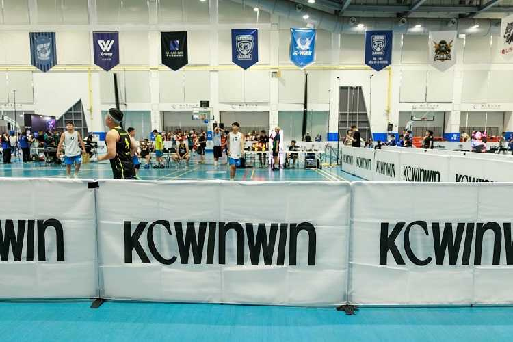 K.C WINWIN、BingX及SP護具分別從場地與餐飲、三分球大賽及現場救護站投入賽事,讓品牌角色從Logo露出進一步融入現場體驗。(圖片提供/K.C WINWIN)