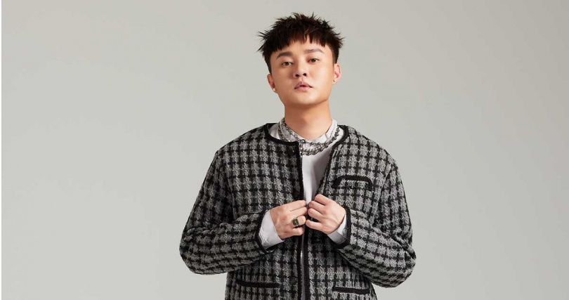 許富凱會分別演唱男歌手與女歌手的作品。（圖／何樂音樂X寬宏藝術提供）