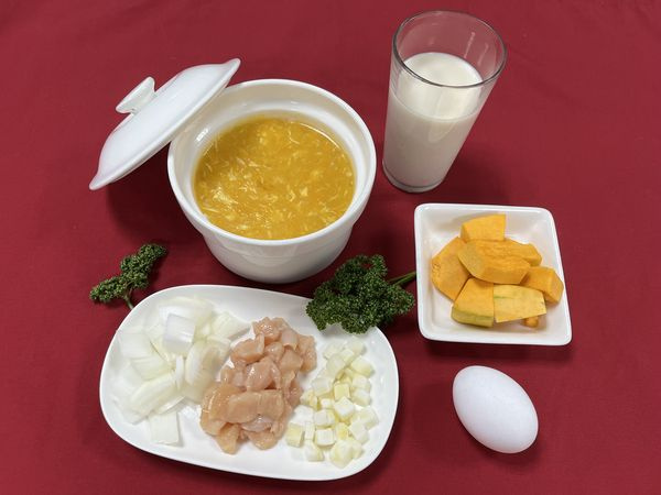 【南瓜雞蓉濃湯】材料及成品（照片由陳鈴如營養師提供）