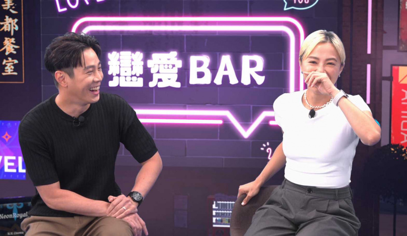 吳東諺（左）分享追求姐姐需要體力好。（圖／《戀愛熊天秤》提供）