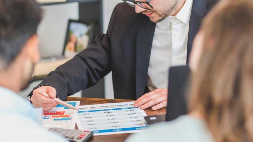 原PO透露自己房貸每月還款破7萬。(示意圖/取自Pexels)