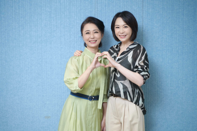 《銀髮白之歌》系列電視電影《回音》卡司發布媒體茶敘,黃婕菲和潘儀君出席,兩人在劇中飾演母女。(圖/大愛)