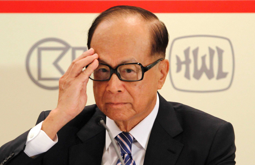 李嘉誠現身五月天演唱會，被問「長和賣港」這麼說。（示意圖／達志／美聯社）