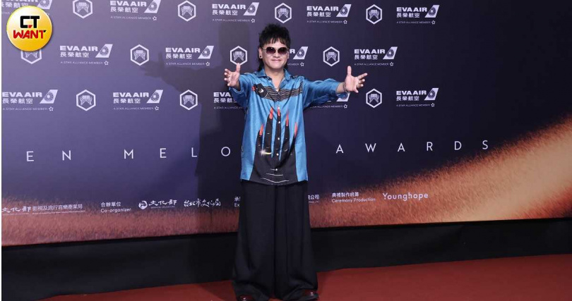 桑布伊擔任第36屆金曲獎引言人，登台自嘲未得獎並幽默開評審玩笑，妙語如珠引爆全場笑聲。（圖／本刊攝影組）