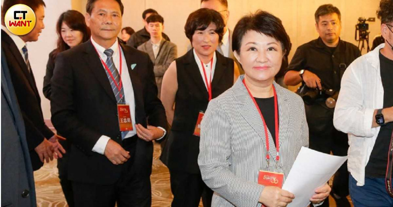 台中市長盧秀燕（前）是國民黨主席熱門人選。（圖／黃耀徵攝）