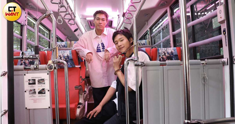 劇組同步推出限定 9 天的「社畜囚生巴士」活動。（圖／侯世駿攝）