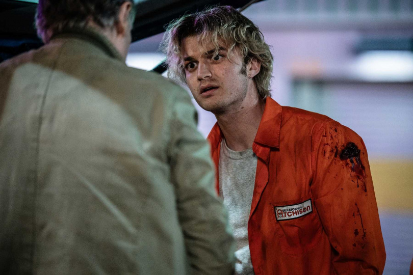 喬奇瑞在《全境屍控》中的精采演出，讓連恩尼遜大讚是「下一代喜劇男神」。（圖／采昌提供）