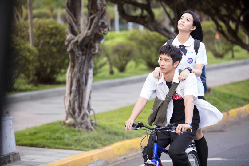 謝駿毅執導,劉以豪、宋芸樺主演的《帶我去月球》,改編自第六屆「拍台北」電影劇本徵選銀獎《雨生台北》。(圖/好好電影工作室提供)