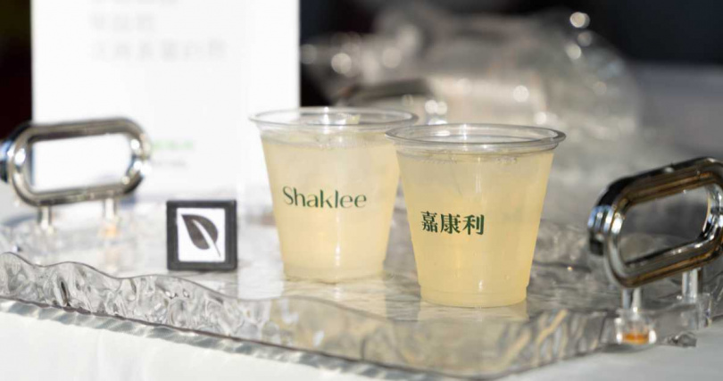 嘉康利全新「蛋白多多飲」輕盈上市 。( 圖片提供/嘉康利)