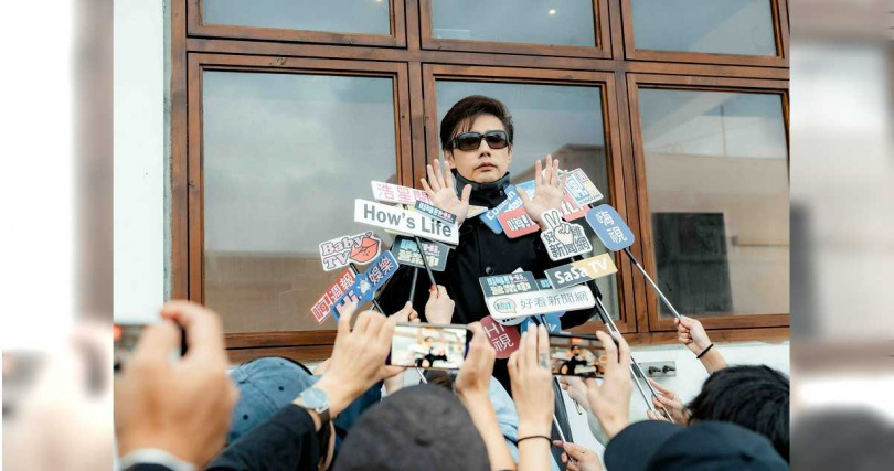 包偉銘被追問「是否還跑得動？」。（圖／好看娛樂提供）