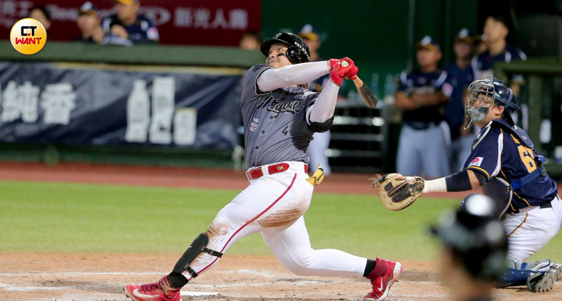 吉力吉撈·鞏冠，擊出滿貫全壘打，清空壘包。（圖／侯世駿攝）