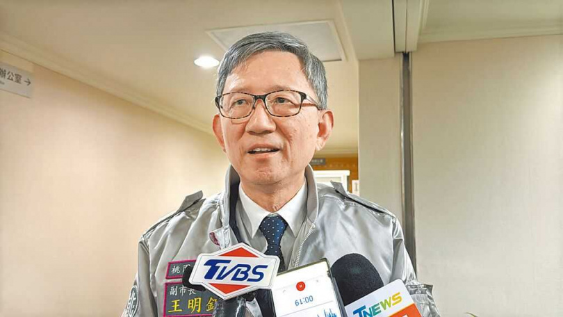 桃園市副市長王明鉅5日呼籲賴政府正視司機荒問題，再度高喊開放僑生司機和雙層巴士上國道。（圖／中國時報蔡依珍攝）