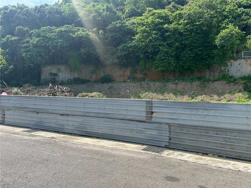 位於台中市霧峰區的「北溝故宮文物典藏山洞」自2014年起登錄台中市歷史建築，卻因開發困難重重閒置多年。（圖／市議員李天生提供）