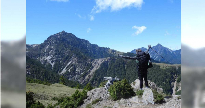 太魯閣國家公園在丹娜絲颱風襲台期間封園，卻有1支13人隊伍未申請入園許可逕自攀登南湖大山，違反《國家公園法》，太管處將依規定對每人裁罰3000元且停止入山申請6個月；圖為南湖大山。（圖／中國時報記者羅亦晽攝）