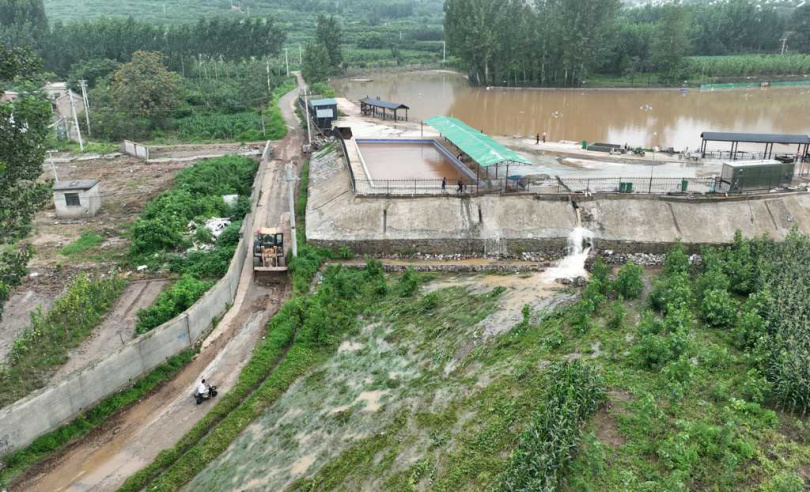 河北省保定市阜平縣近日遭遇歷史級強降雨，導致當地出現2死2失蹤憾事，且6個鄉鎮共4萬6235人受災。（圖／中新社）