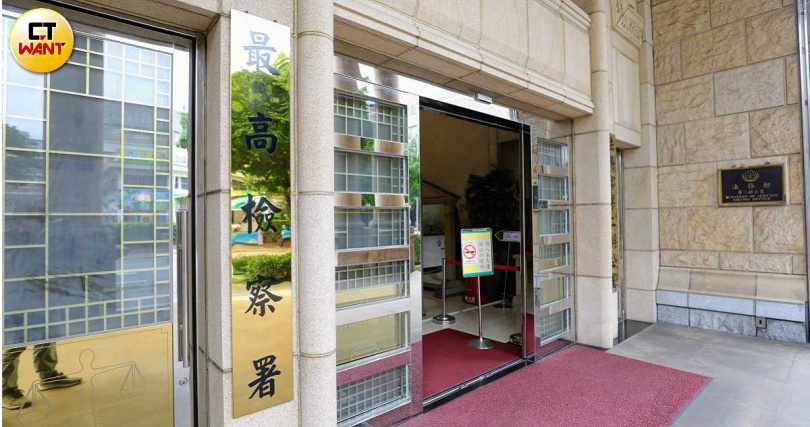 最高檢察署檢察總長邢泰釗任期將屆，新任檢察總長人選必須由立法院同意方可就任，據傳執政當局已務實面對「三黨不過半」困境，積極與關鍵的第三大黨民眾黨修補關係，希望各項人事案別再一味杯葛。（示意圖／方萬民攝）&nbsp;