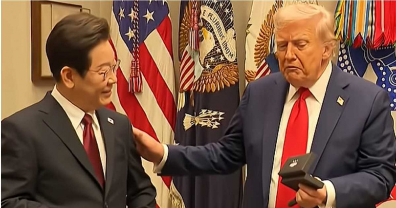 川普對鋼筆讚不絕口，笑問能否帶走，李在明隨即雙手奉上。