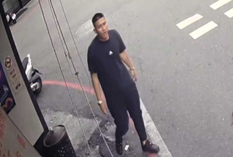 李育朋4月19日凌晨無照酒駕肇事。（圖／翻攝畫面）