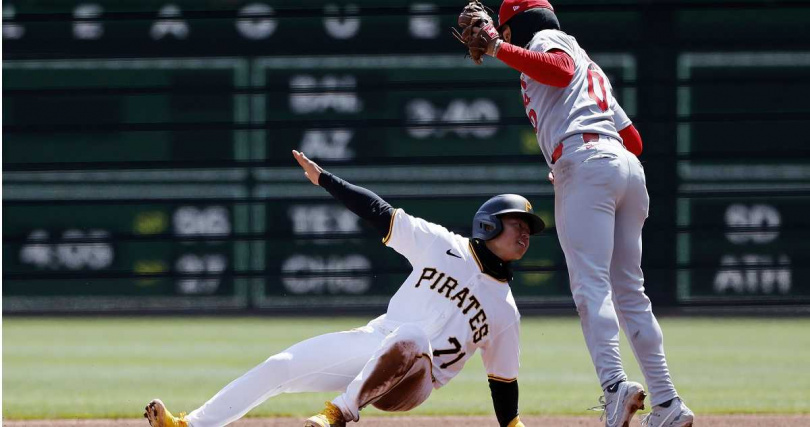 鄭宗哲盜壘被觸殺。