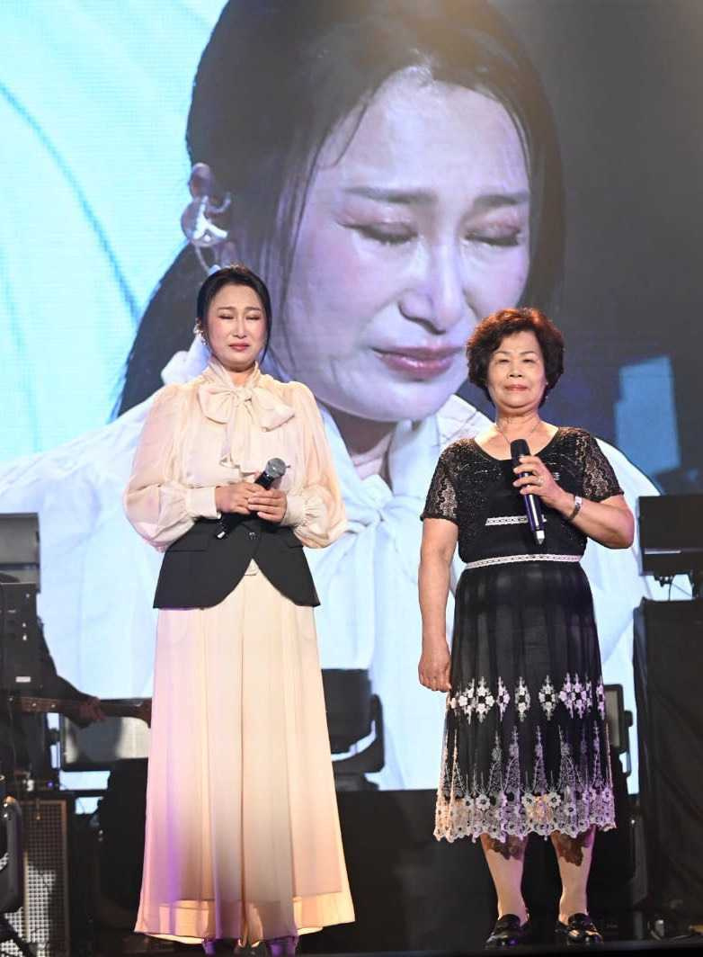 王瑞霞因母親的一句話決定辦演唱會。(圖/王瑞霞提供)