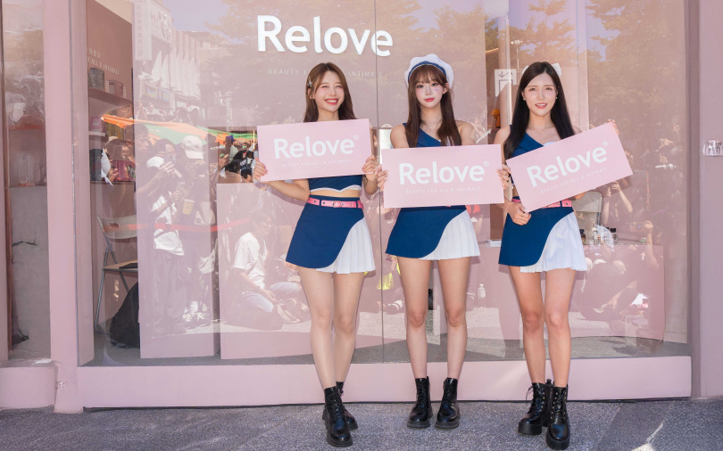 韓籍啦啦隊「夢幻三本柱」李珠珢、李雅英、南珉貞,首度在球場外合體擔任一日店長,引爆粉絲與媒體的拍攝狂潮!(圖/品牌提供)