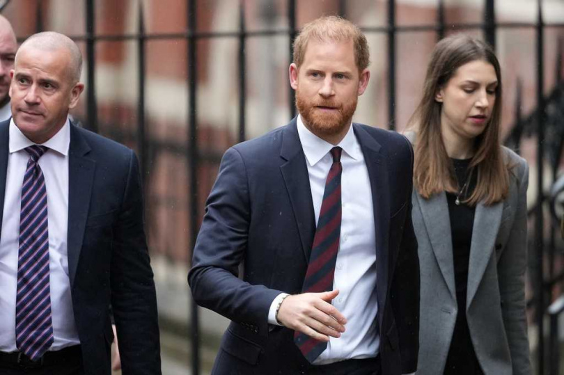 哈利王子一家重新搬回英國後,9月慈善跳傘成為他返英後最受矚目的首批公開活動之一。