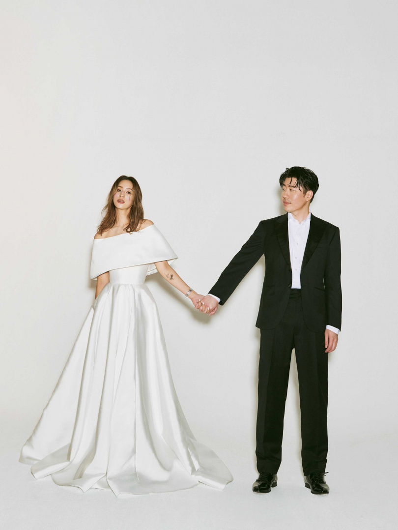 莫允雯與圈外男友Nelson結婚。(圖/翻攝IG/@xtina0505)