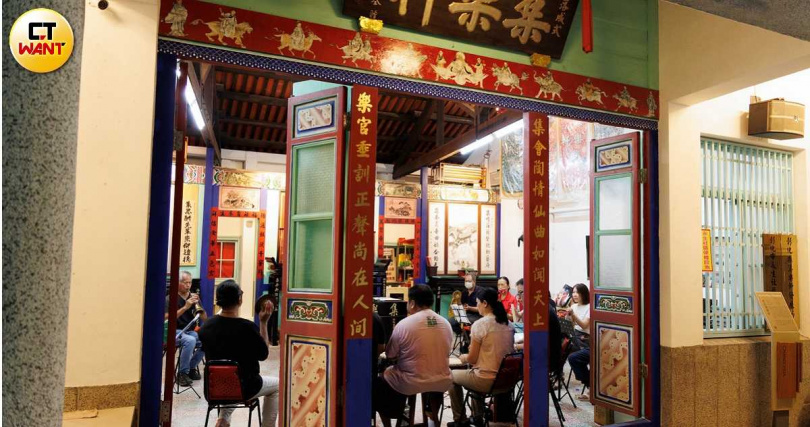 彰化地區著名的軒系北管曲館「集樂軒」持續推廣北管教學，在初一當天集樂軒北管樂團還將進行開場演出。（資料照，圖／林士傑攝）