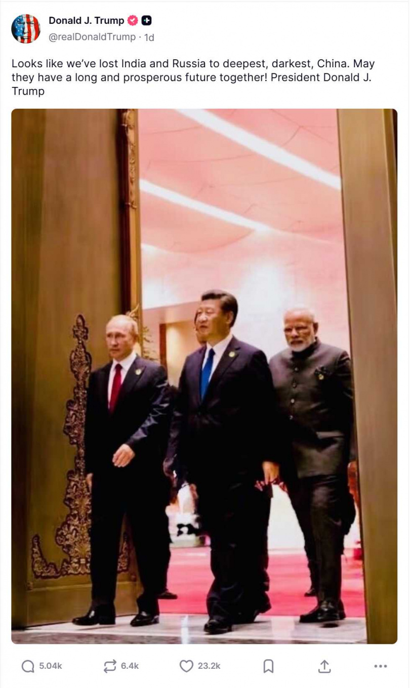中國國家主席習近平、俄羅斯總統普丁（Vladimir Putin）與印度總理莫迪（Narendra Modi）的合照，讓川普直呼「我們把俄印兩國輸給中國了」。（圖／翻攝自The Truth @realDonaldTrump）