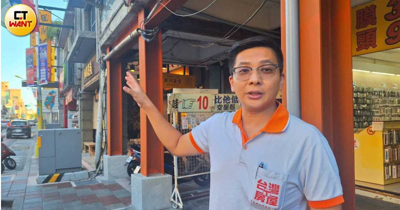 台灣房屋花蓮東耀店店長馬國浩分析,雖然目前花蓮觀光較為蕭條,但黃金地段,屋主還是相當惜售,看到的都是掛租、招租居多。(圖/林榮芳攝)