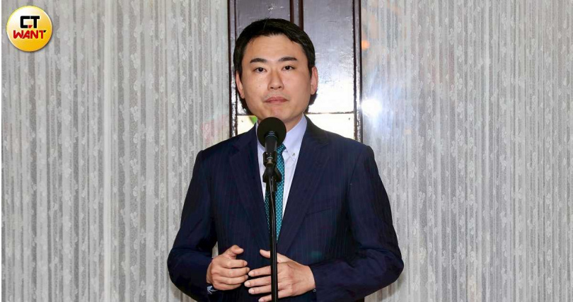 民進黨立委陳冠廷呼籲立法院加速審議軍購，爭取產線採購優先循序。（圖／方萬民攝）