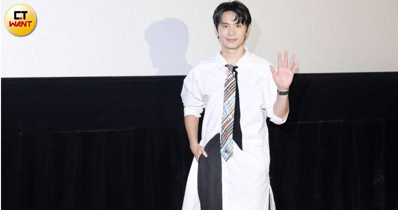 姚淳耀為戲練舞,被老婆笑「下次別跳了」。(圖/侯世駿攝)