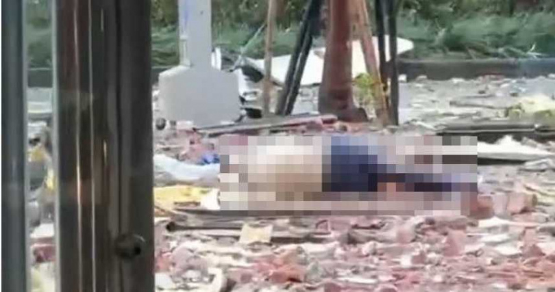 新光三越氣爆，疑似4名民眾被炸出。（圖／翻攝Threads）